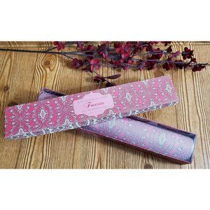 Raymond Waites Freesia Drawer Liners